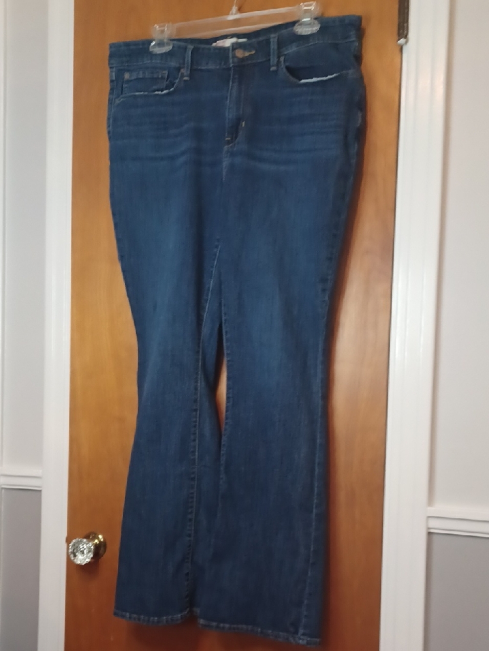 Levi's Signature Midrise Bootcut Jeans Sz.106.  W.33".L.32". Rise 11". EUC!